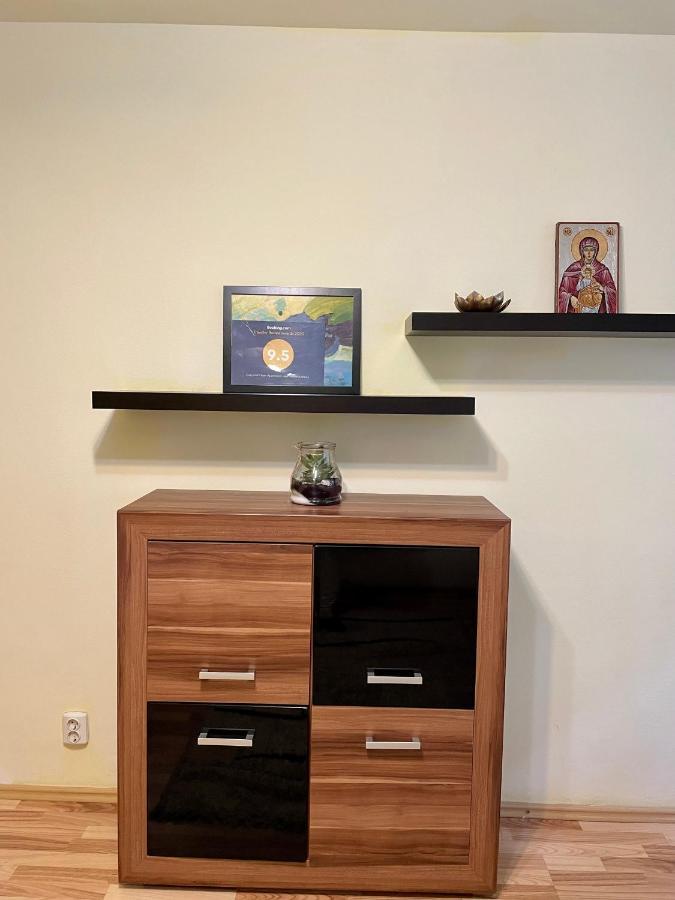 Cozy And Clean Apartment, Near National Arena Bukarest Kültér fotó
